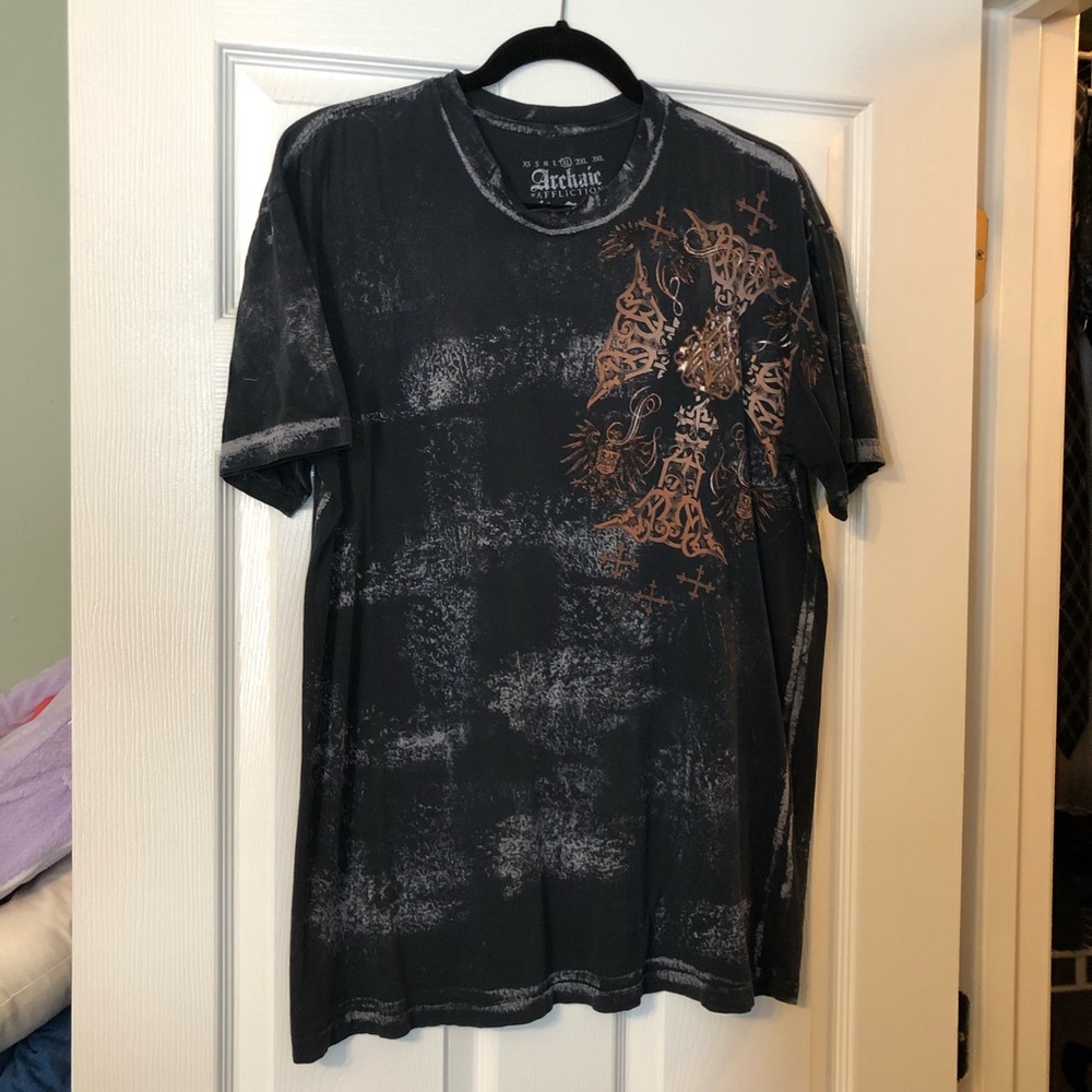 EUC Men’s Archaic XL T-shirt